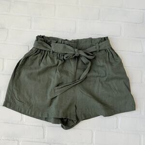 Altar'd State Women's Green Paper Bag Style Shorts Pockets Linen Blend Sz M